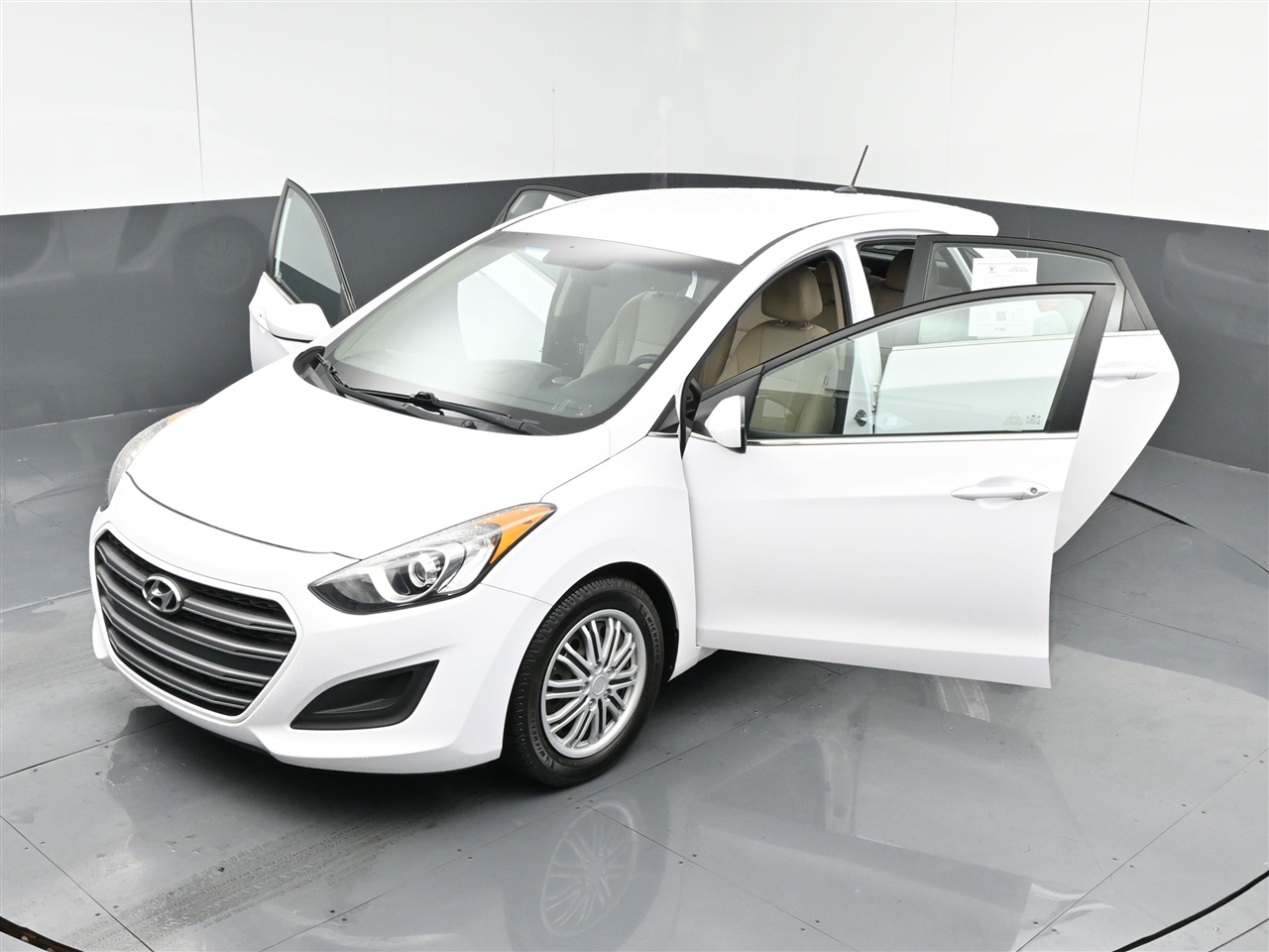 Hyundai Elantra GT A/T 2016