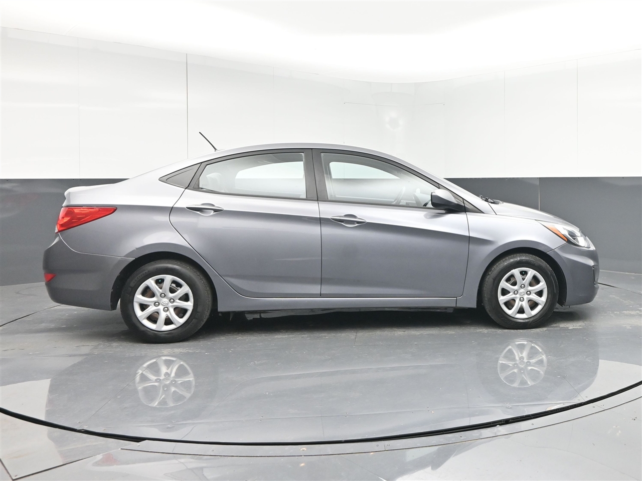 Hyundai Accent GLS 4-Door 2014