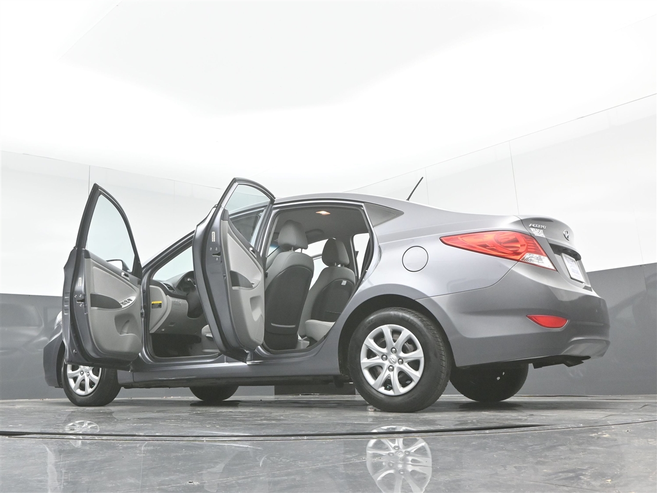 Hyundai Accent GLS 4-Door 2014