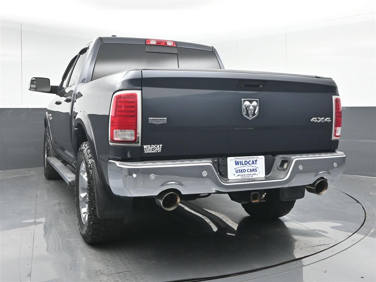 RAM 1500 Laramie Crew Cab SWB 4WD 2016