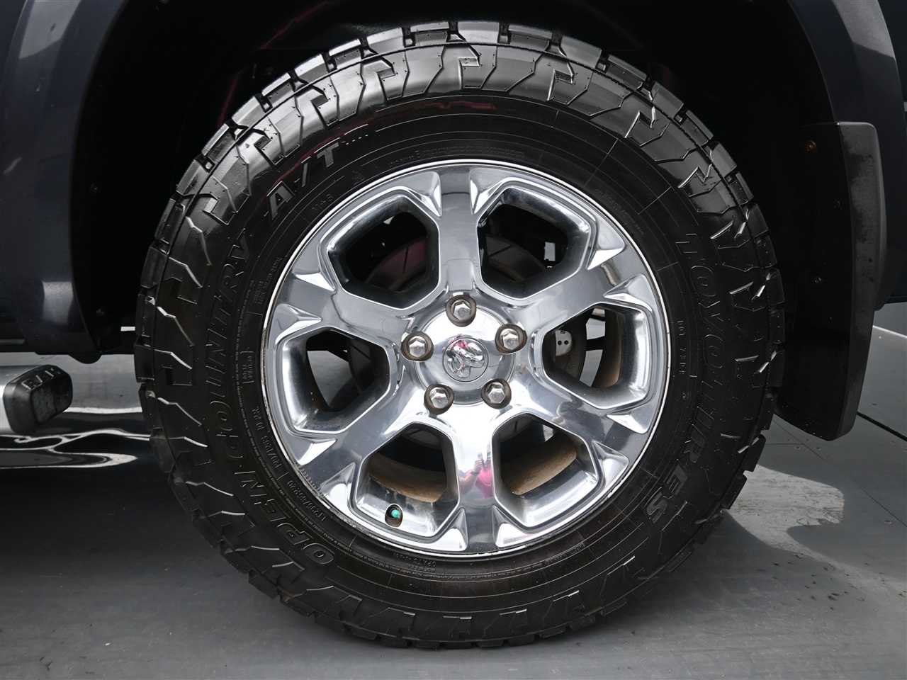 RAM 1500 Laramie Crew Cab SWB 4WD 2016