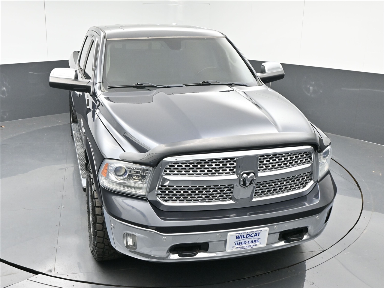RAM 1500 Laramie Crew Cab SWB 4WD 2016