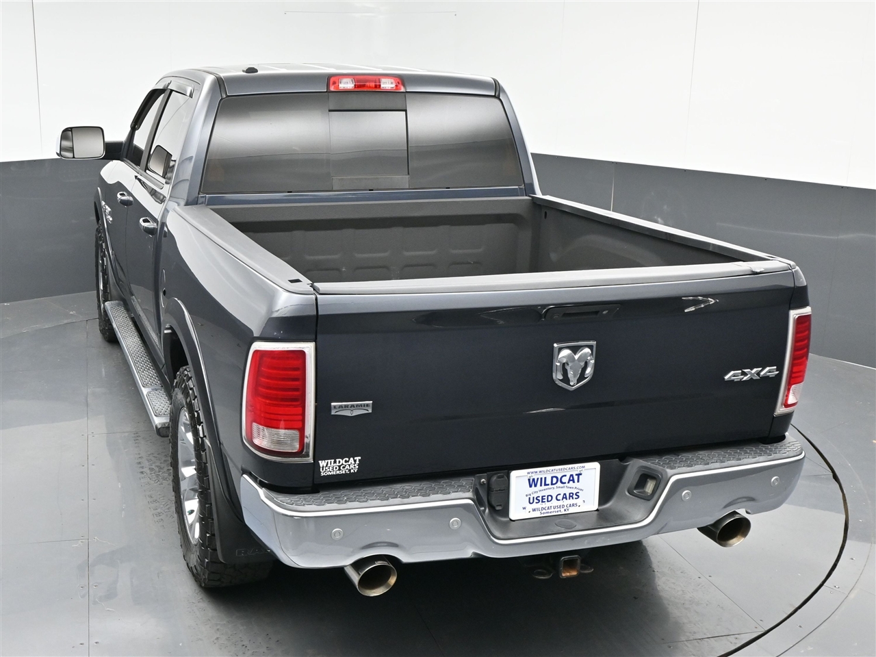 RAM 1500 Laramie Crew Cab SWB 4WD 2016