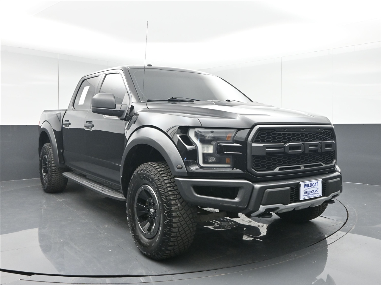 2017 Ford F-150 Raptor SuperCrew 4WD