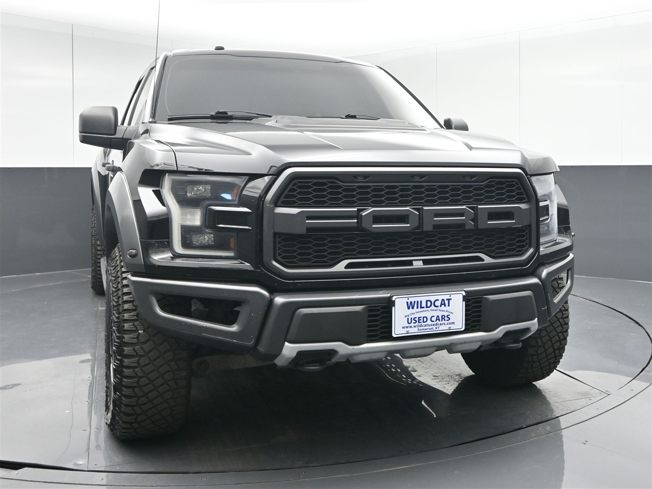 Ford F-150 Raptor SuperCrew 4WD 2017