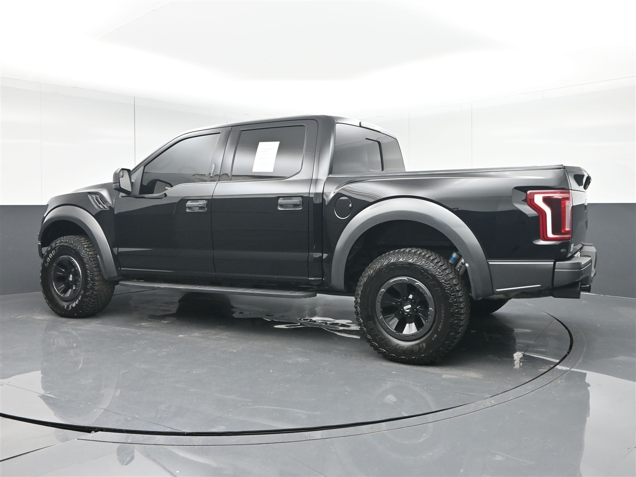 Ford F-150 Raptor SuperCrew 4WD 2017