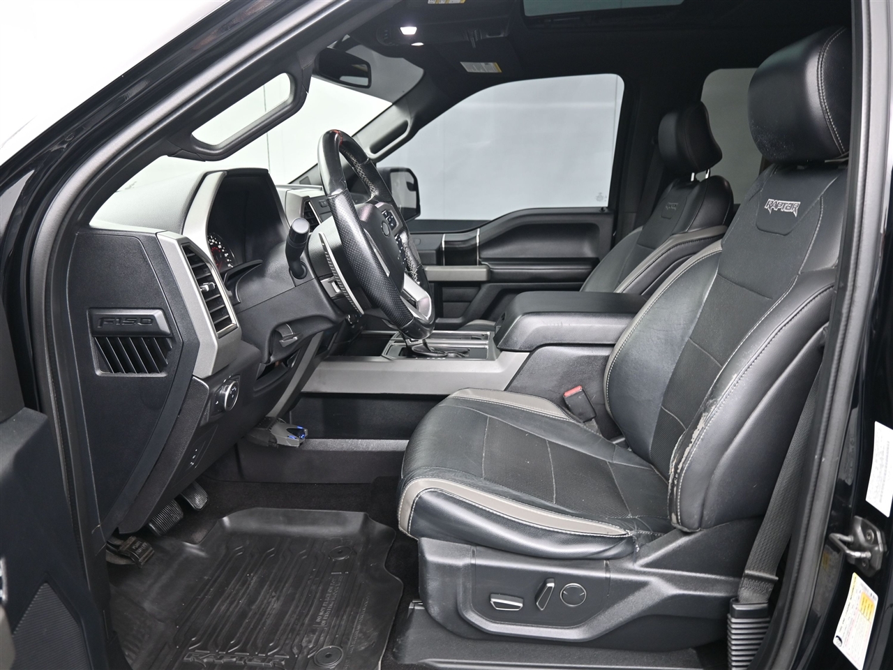 Ford F-150 Raptor SuperCrew 4WD 2017