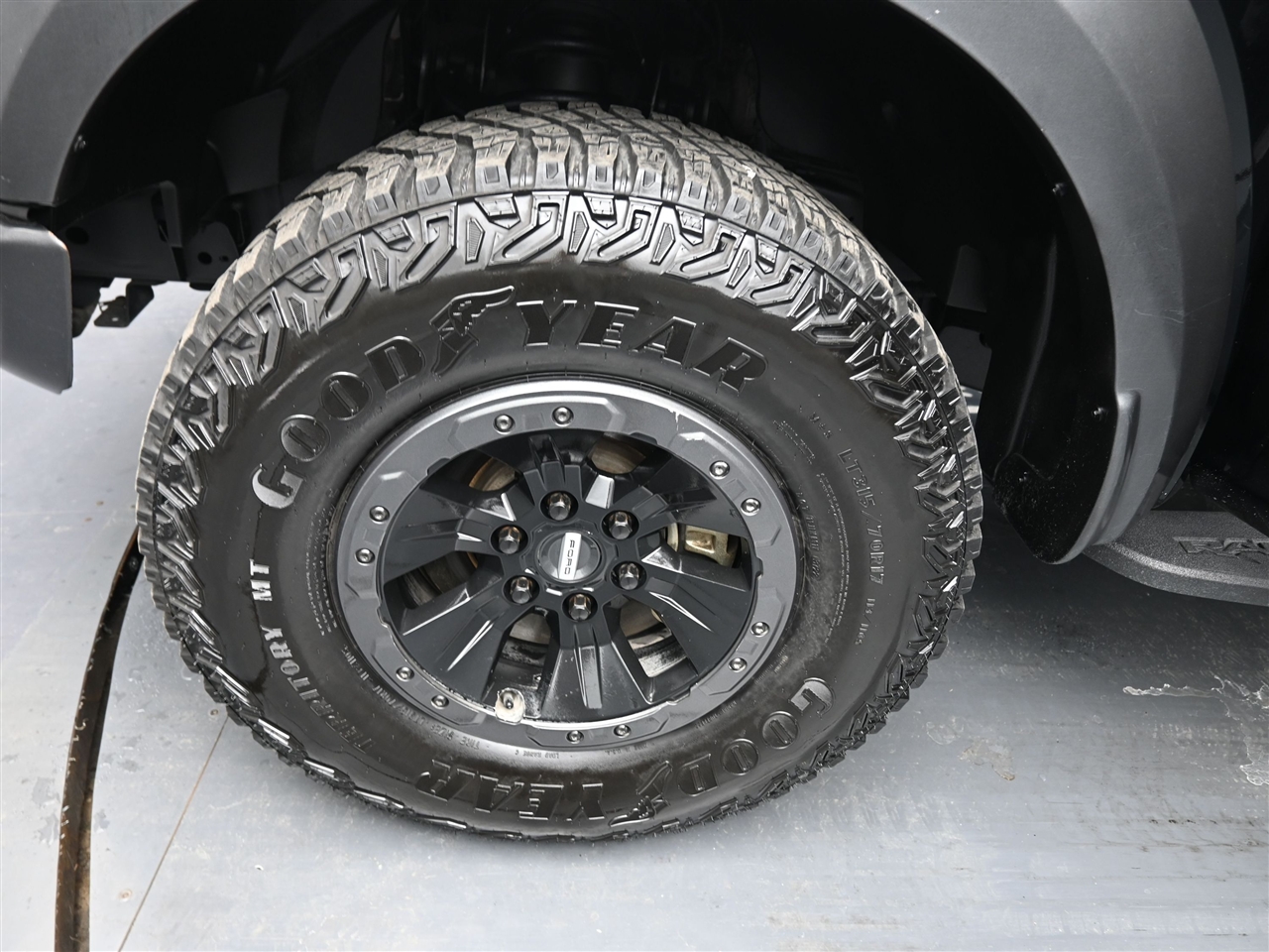 Ford F-150 Raptor SuperCrew 4WD 2017