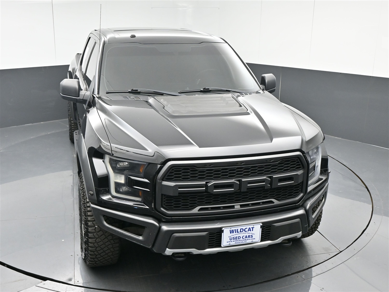 Ford F-150 Raptor SuperCrew 4WD 2017