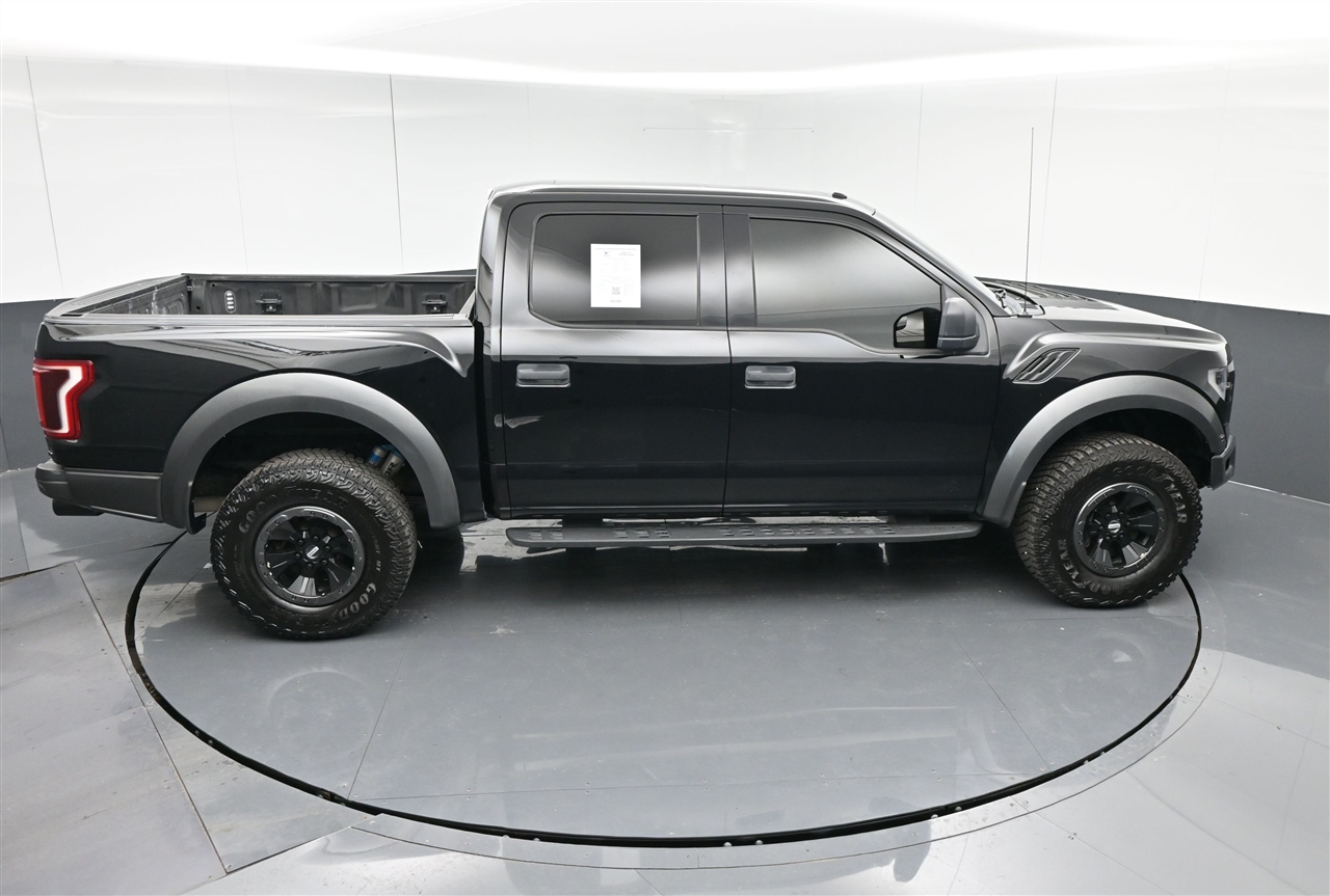 Ford F-150 Raptor SuperCrew 4WD 2017