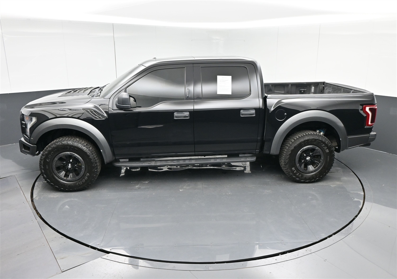 Ford F-150 Raptor SuperCrew 4WD 2017