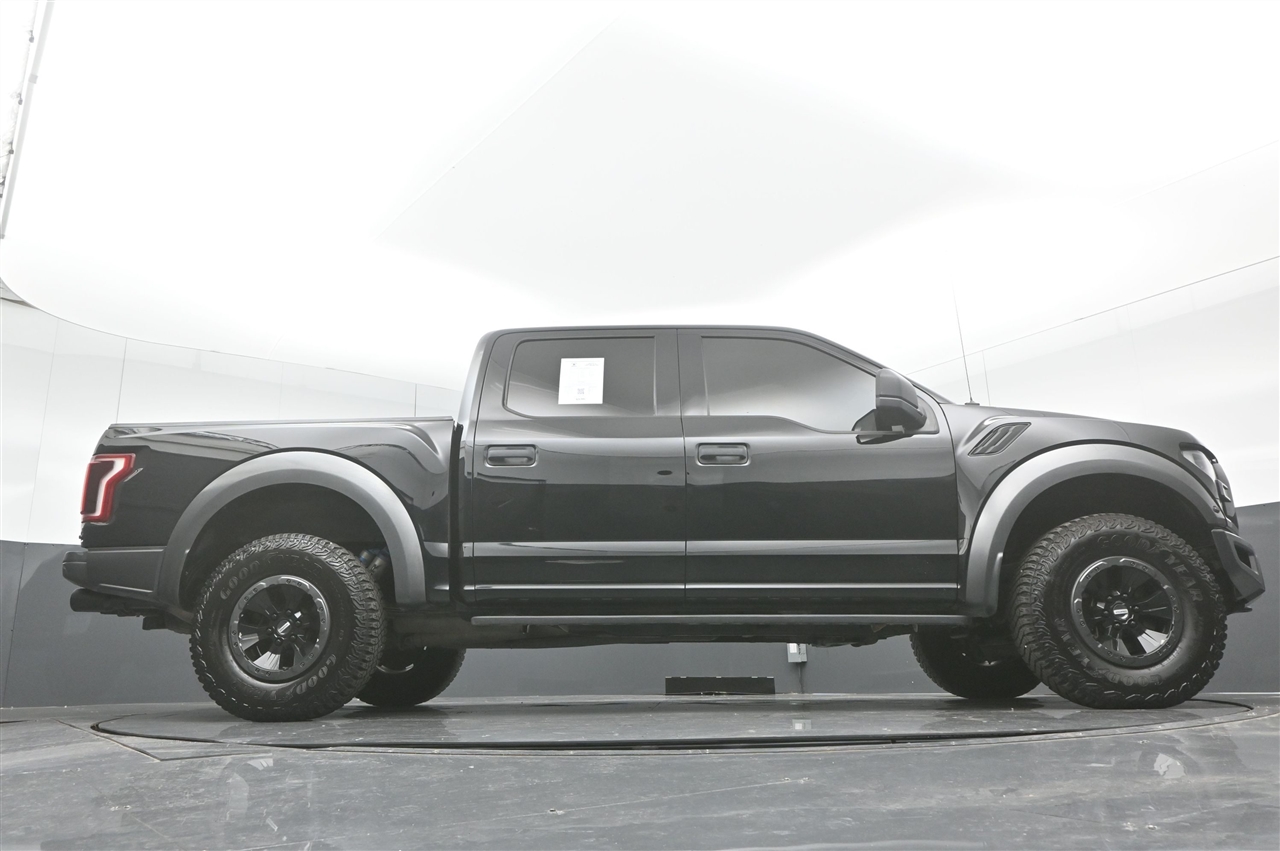 Ford F-150 Raptor SuperCrew 4WD 2017
