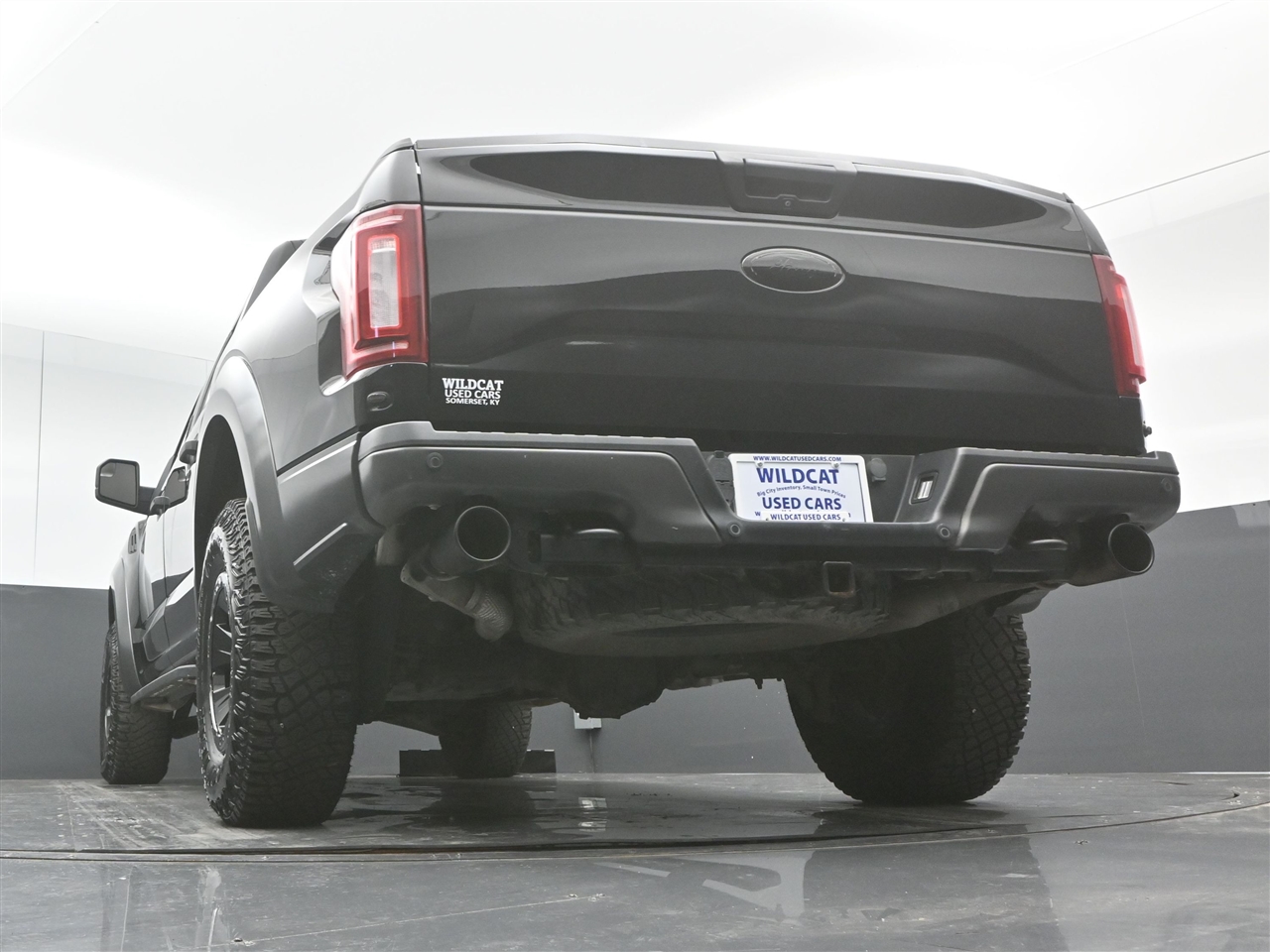 Ford F-150 Raptor SuperCrew 4WD 2017