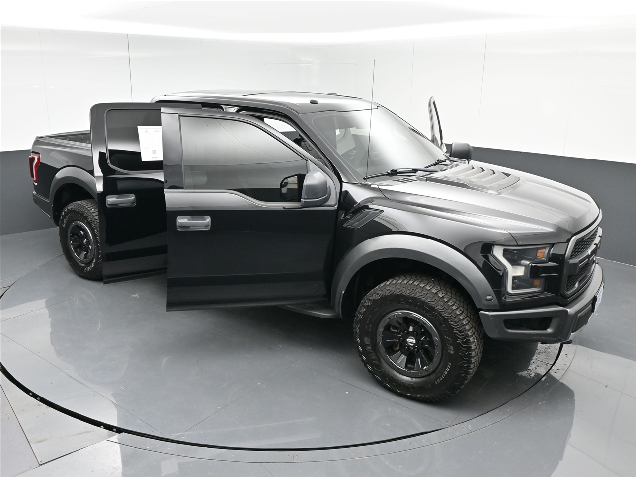 Ford F-150 Raptor SuperCrew 4WD 2017