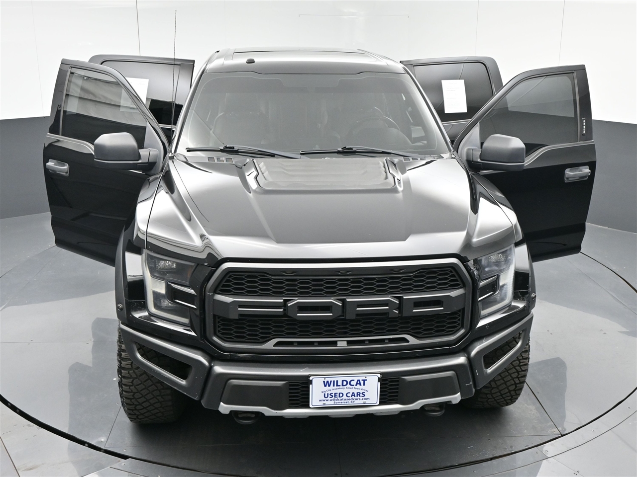 Ford F-150 Raptor SuperCrew 4WD 2017