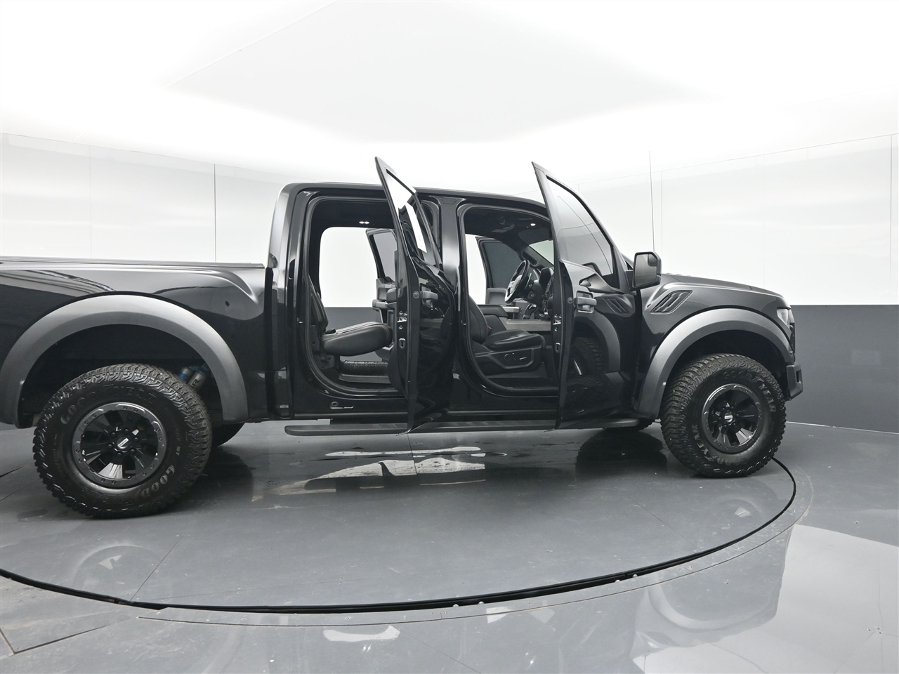 Ford F-150 Raptor SuperCrew 4WD 2017