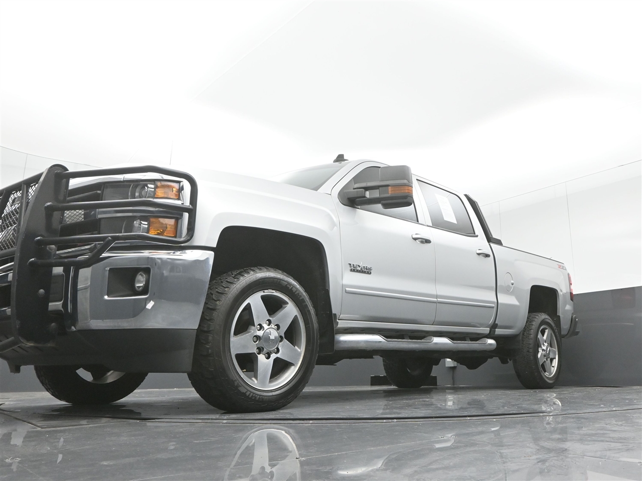Chevrolet Silverado 2500HD LT Crew Cab Long Box 4WD 2019