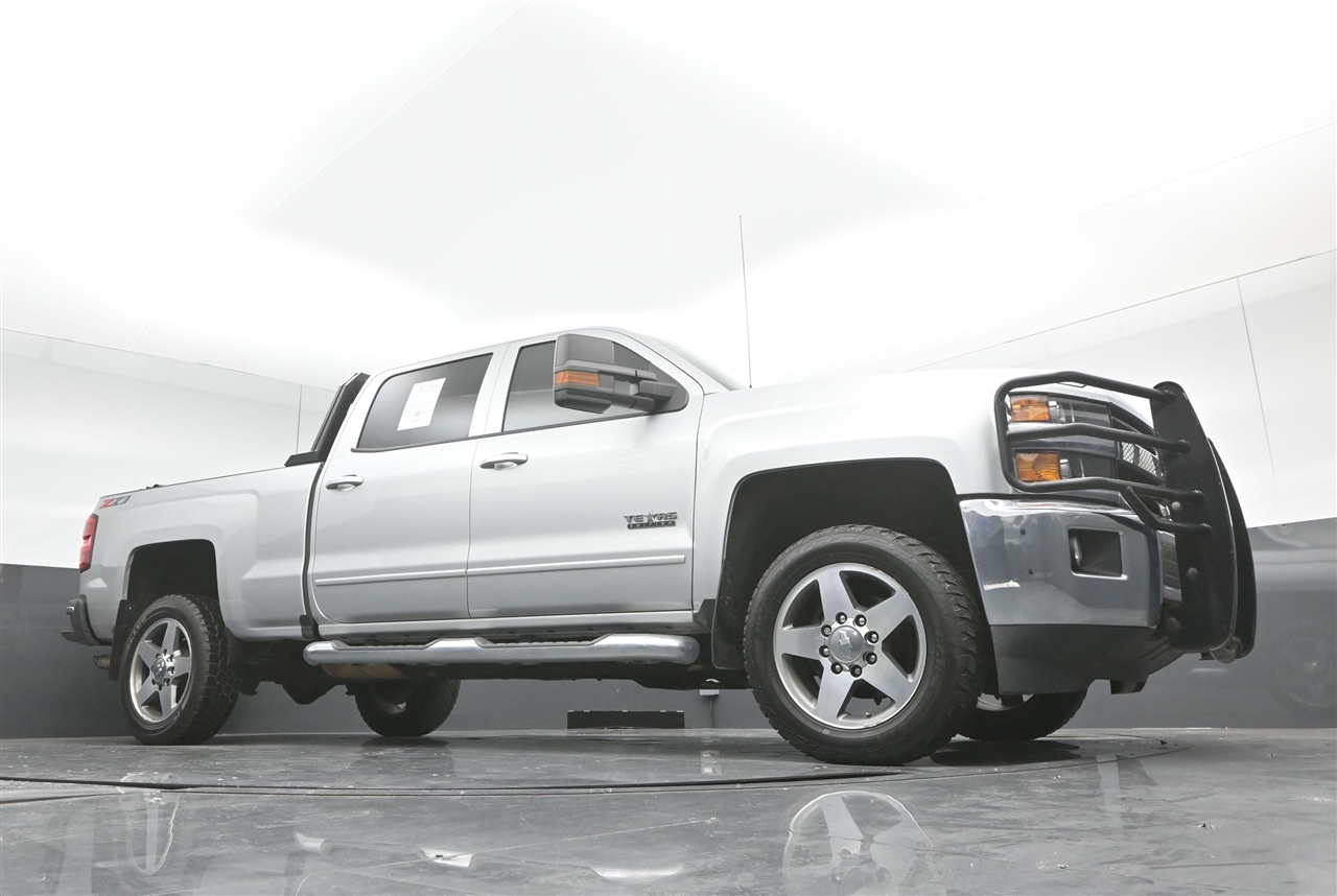 Chevrolet Silverado 2500HD LT Crew Cab Long Box 4WD 2019