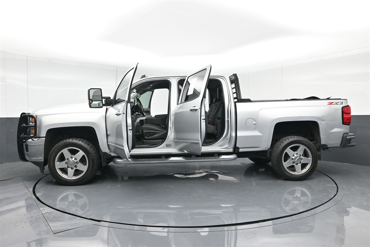 Chevrolet Silverado 2500HD LT Crew Cab Long Box 4WD 2019