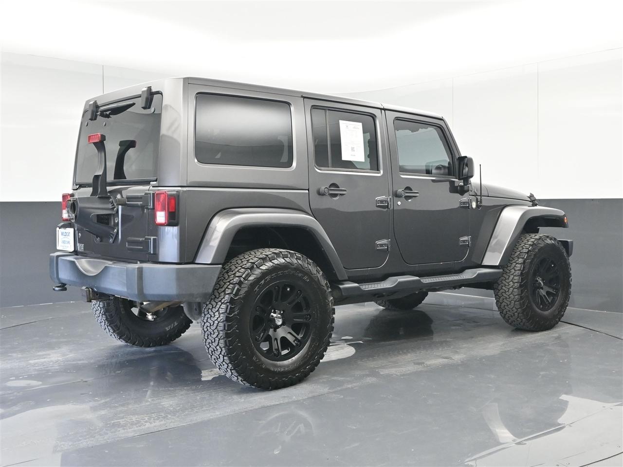 Jeep Wrangler Unlimited Sahara 4WD 2014