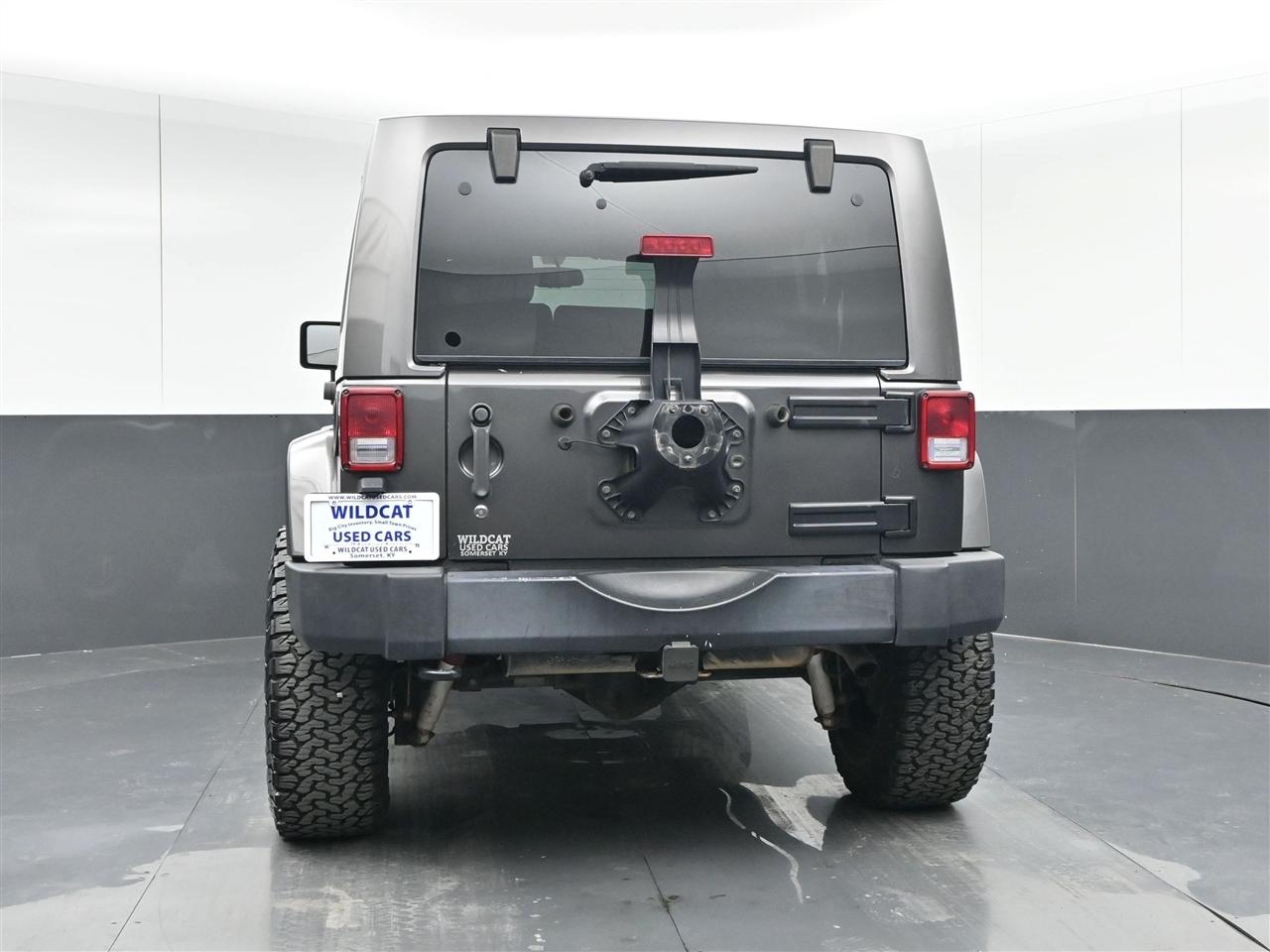 Jeep Wrangler Unlimited Sahara 4WD 2014