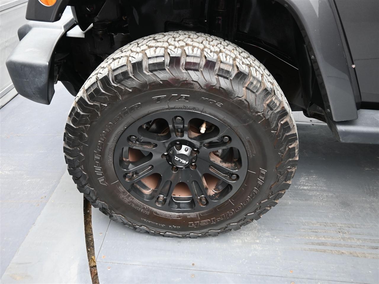 Jeep Wrangler Unlimited Sahara 4WD 2014