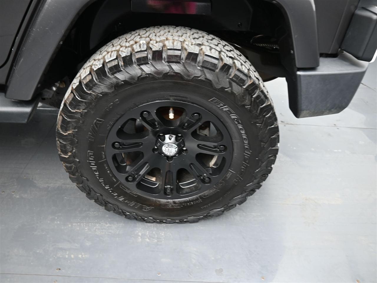 Jeep Wrangler Unlimited Sahara 4WD 2014