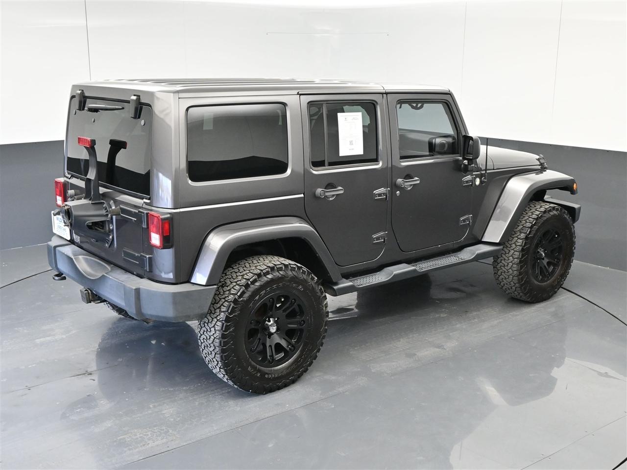 Jeep Wrangler Unlimited Sahara 4WD 2014