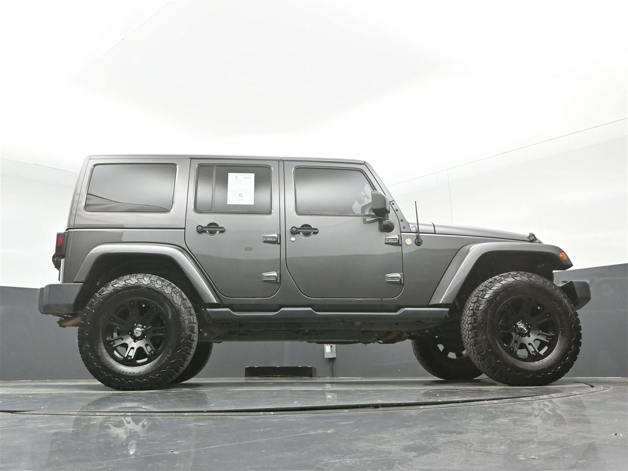 Jeep Wrangler Unlimited Sahara 4WD 2014