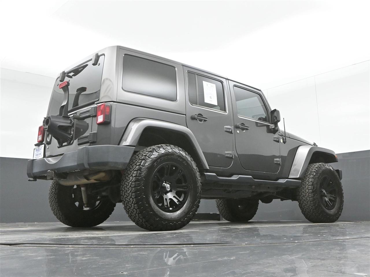 Jeep Wrangler Unlimited Sahara 4WD 2014