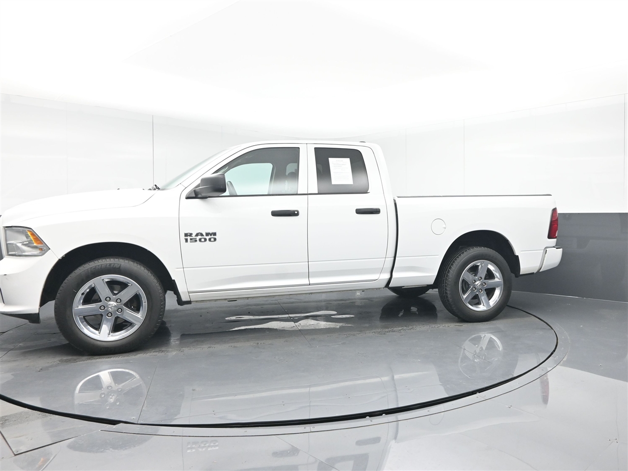 RAM 1500 Tradesman Quad Cab 4WD 2018