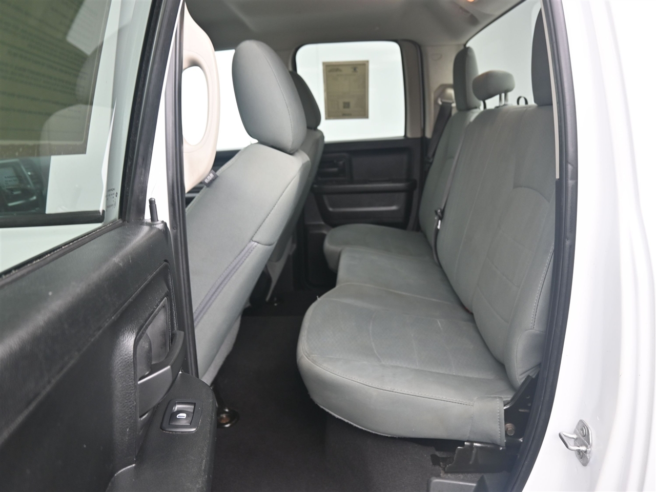 RAM 1500 Tradesman Quad Cab 4WD 2018