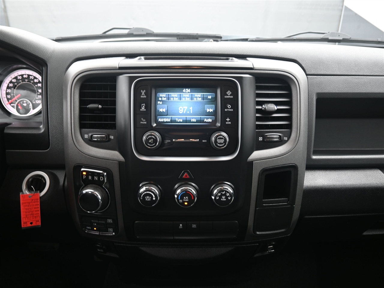 RAM 1500 Tradesman Quad Cab 4WD 2018