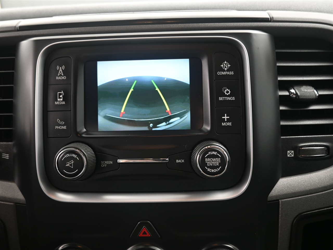 RAM 1500 Tradesman Quad Cab 4WD 2018