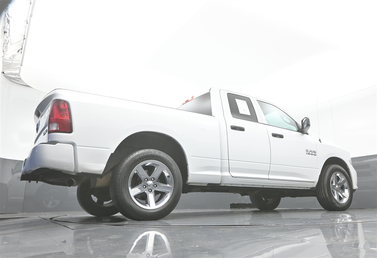 RAM 1500 Tradesman Quad Cab 4WD 2018