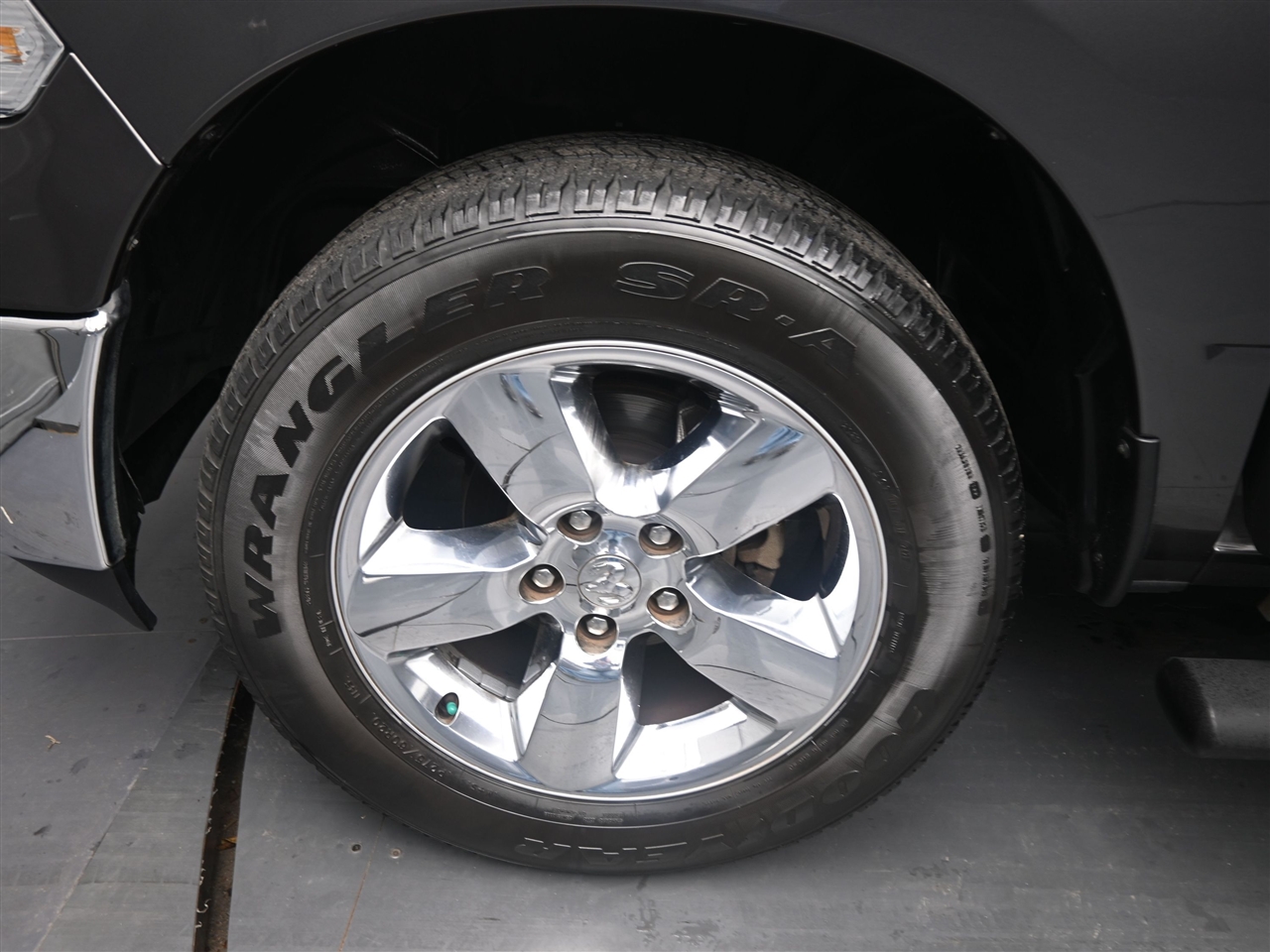 RAM 1500 SLT Crew Cab SWB 4WD 2016