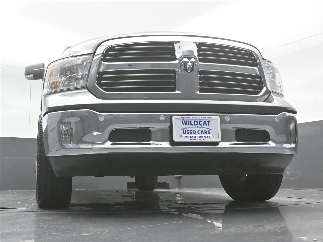 RAM 1500 SLT Crew Cab SWB 4WD 2016