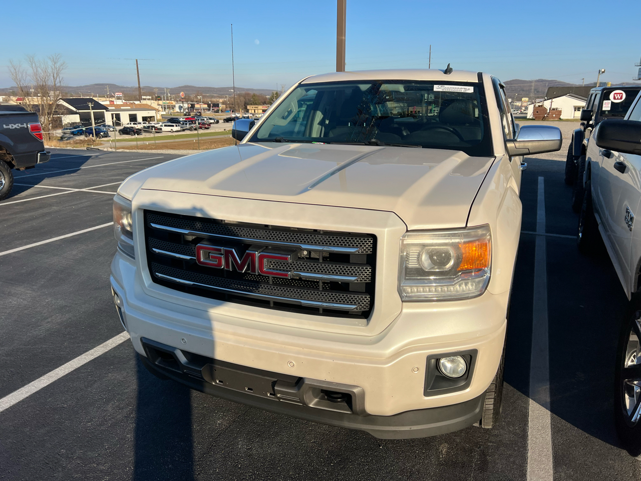 2014 GMC Sierra 1500 SLT's photo