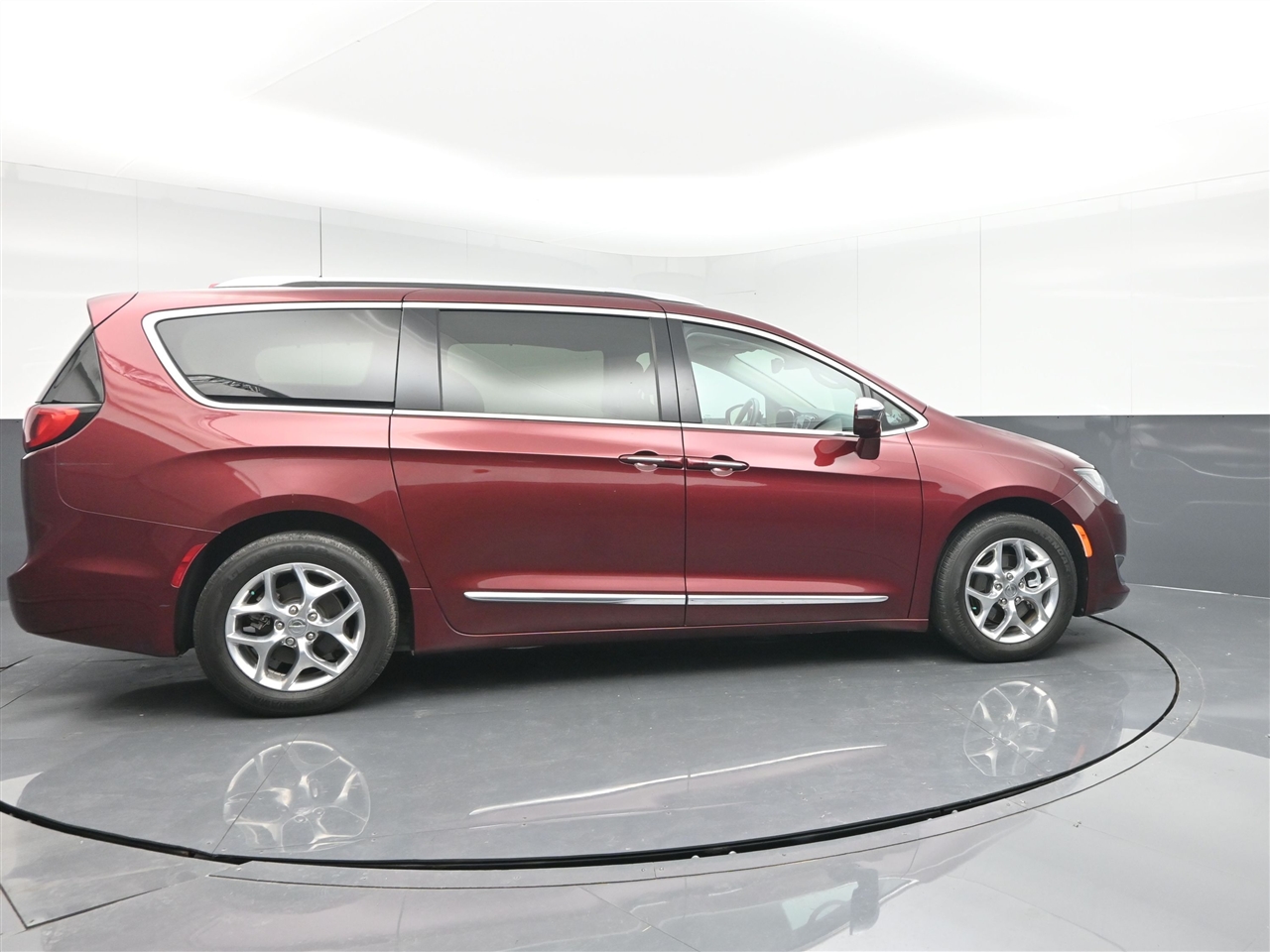 Chrysler Pacifica Limited 2017