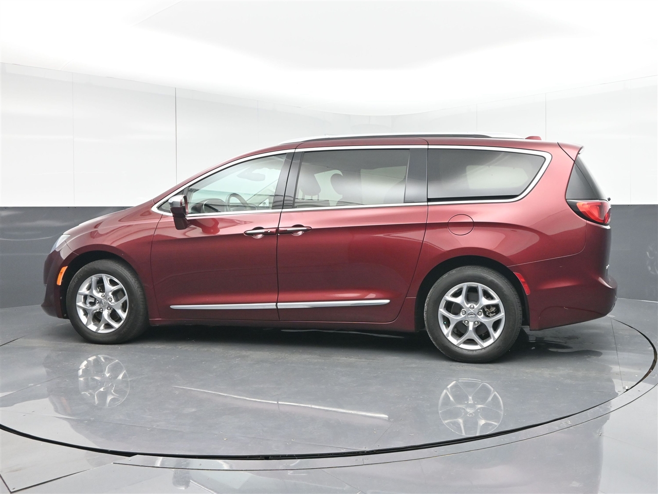 Chrysler Pacifica Limited 2017