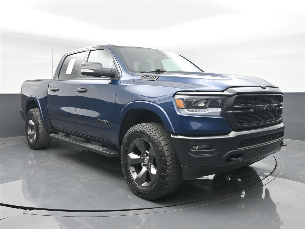 RAM 1500 Big Horn Crew Cab SWB 4WD 2020