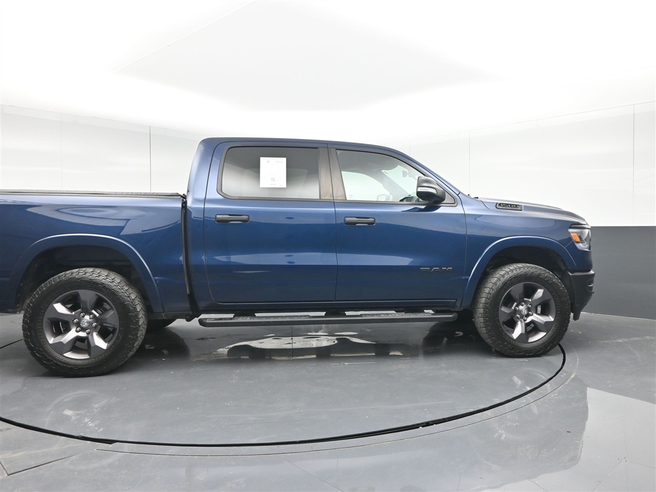 RAM 1500 Big Horn Crew Cab SWB 4WD 2020