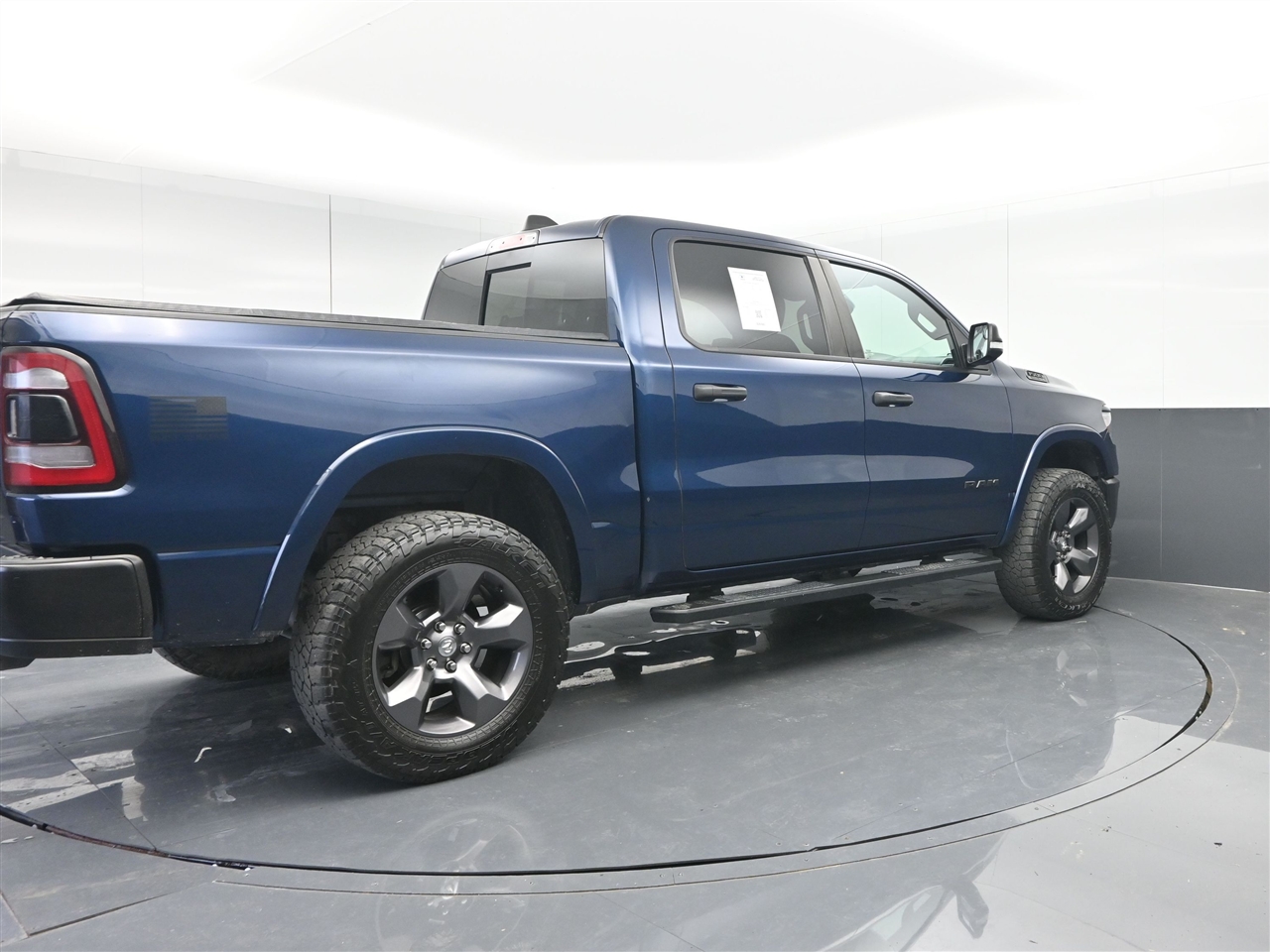 RAM 1500 Big Horn Crew Cab SWB 4WD 2020