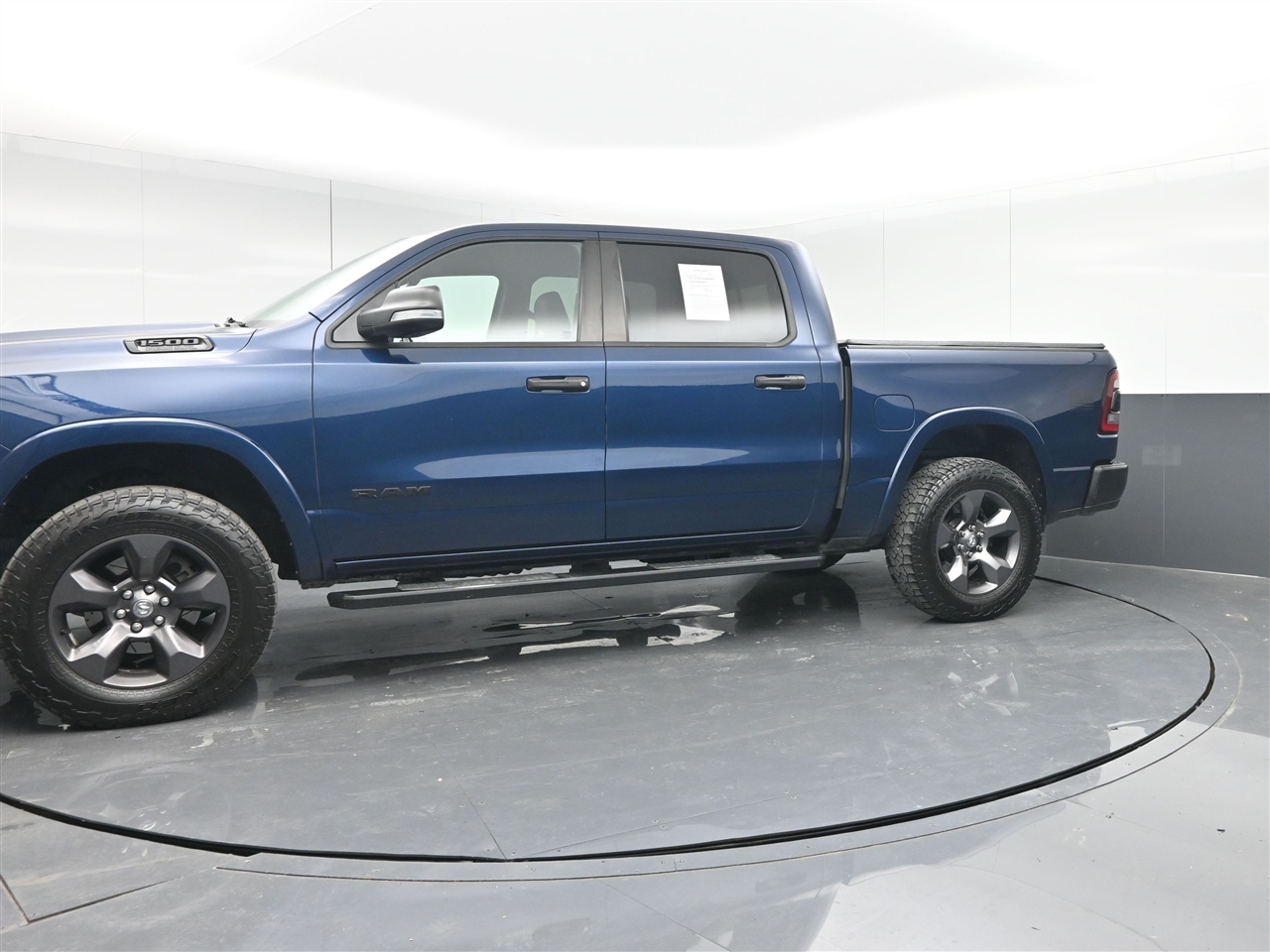 RAM 1500 Big Horn Crew Cab SWB 4WD 2020