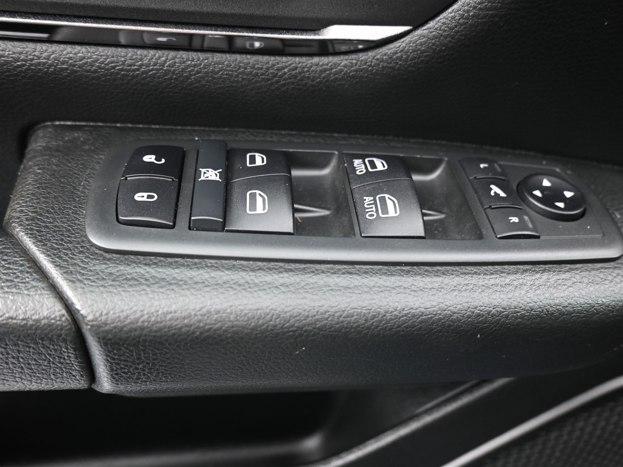 RAM 1500 Big Horn Crew Cab SWB 4WD 2020