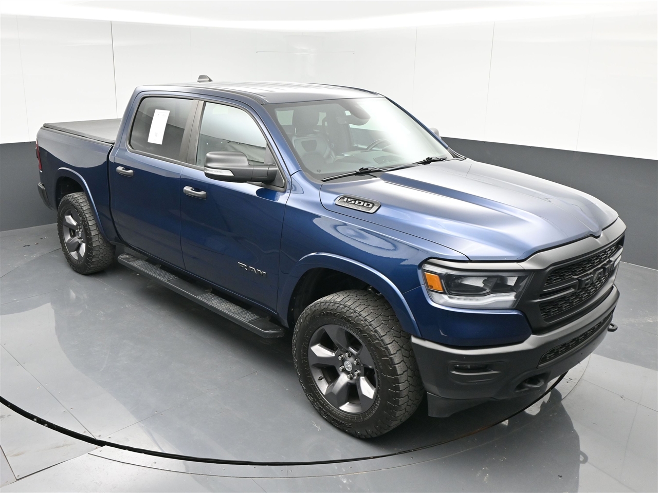 RAM 1500 Big Horn Crew Cab SWB 4WD 2020