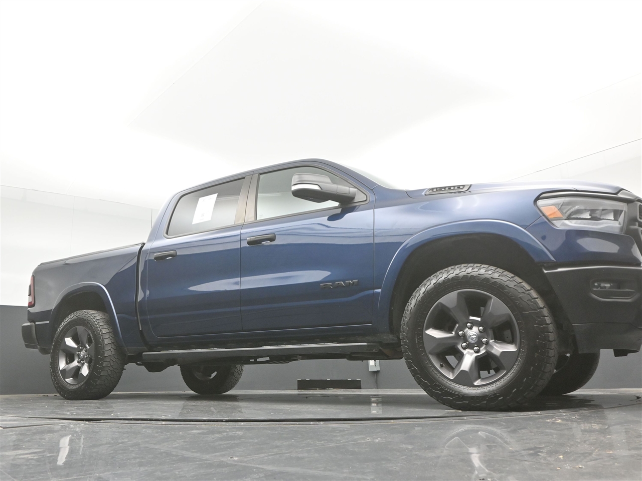 RAM 1500 Big Horn Crew Cab SWB 4WD 2020