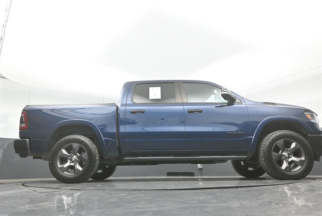 RAM 1500 Big Horn Crew Cab SWB 4WD 2020