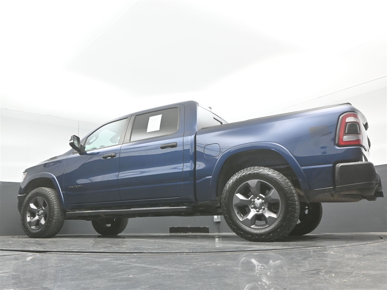 RAM 1500 Big Horn Crew Cab SWB 4WD 2020
