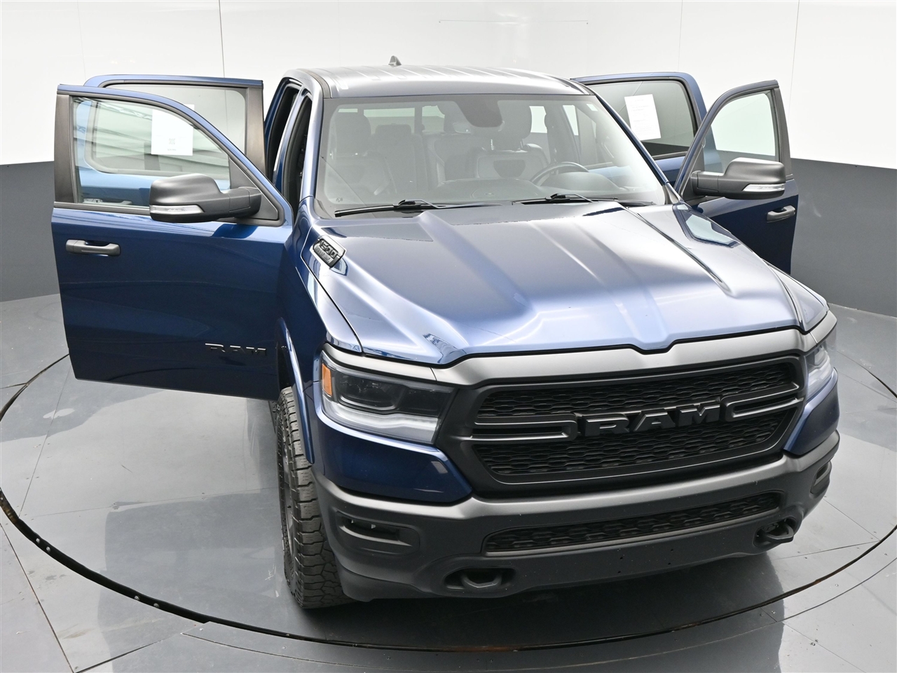 RAM 1500 Big Horn Crew Cab SWB 4WD 2020